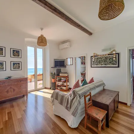 Lejlighed Il Castello - Beautiful Beachfront *